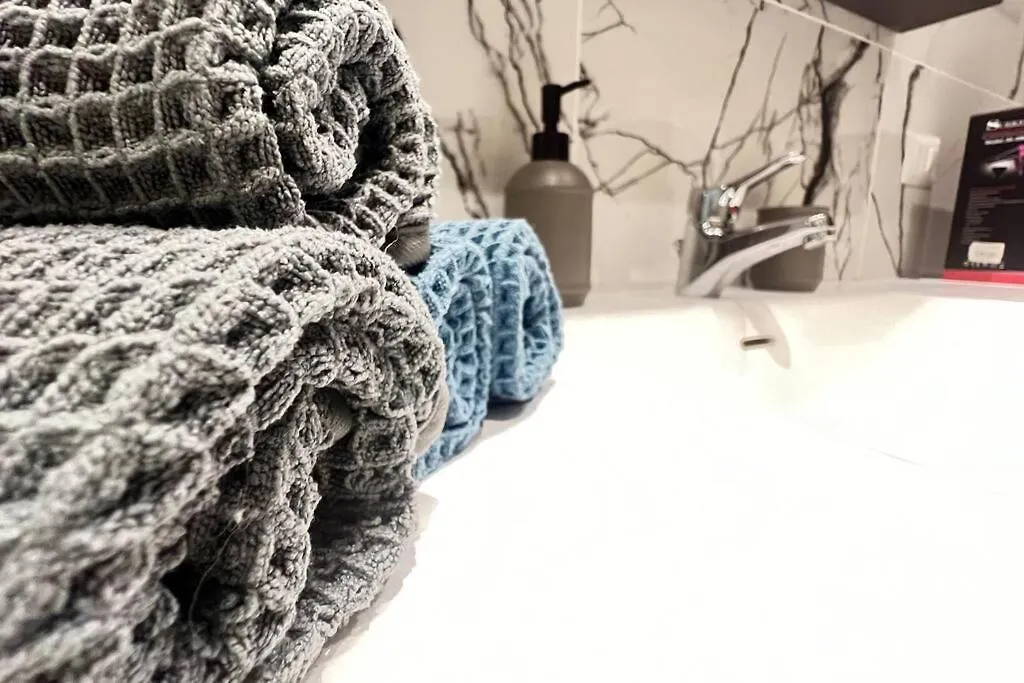 New And Elegant Apartment On The Navigli Netflix E Disney Milano 0*,