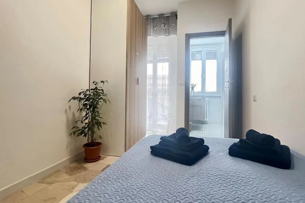 New And Elegant Apartment On The Navigli Netflix E Disney Milano 0*,