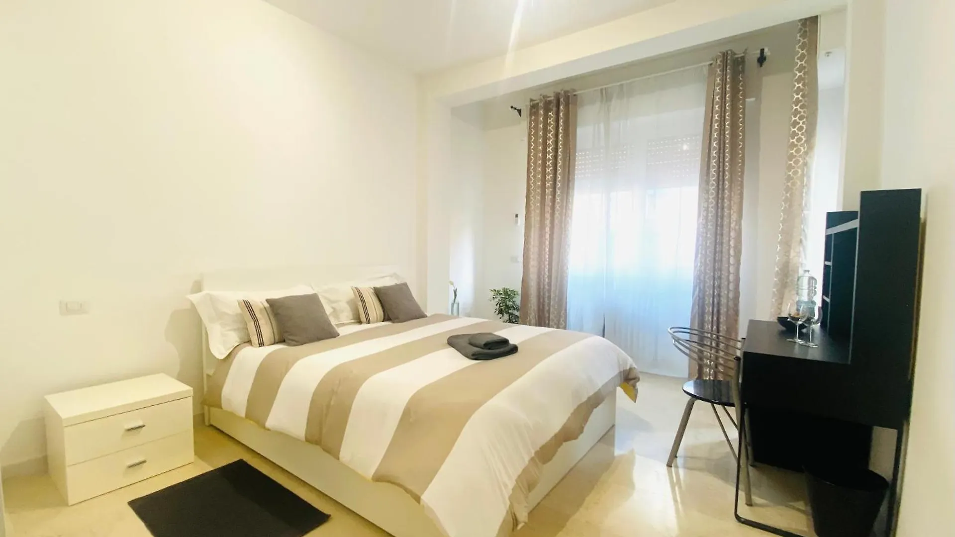New And Elegant Apartment On The Navigli Netflix E Disney Milano 0*,