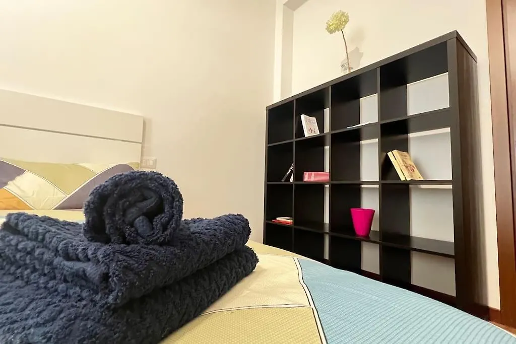New And Elegant Apartment On The Navigli Netflix E Disney Milan