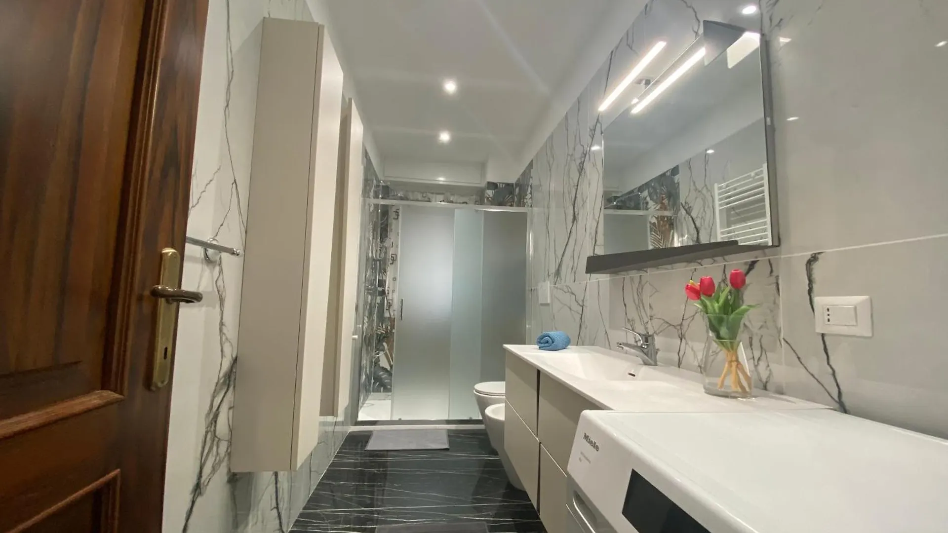 New And Elegant Apartment On The Navigli Netflix E Disney Milan