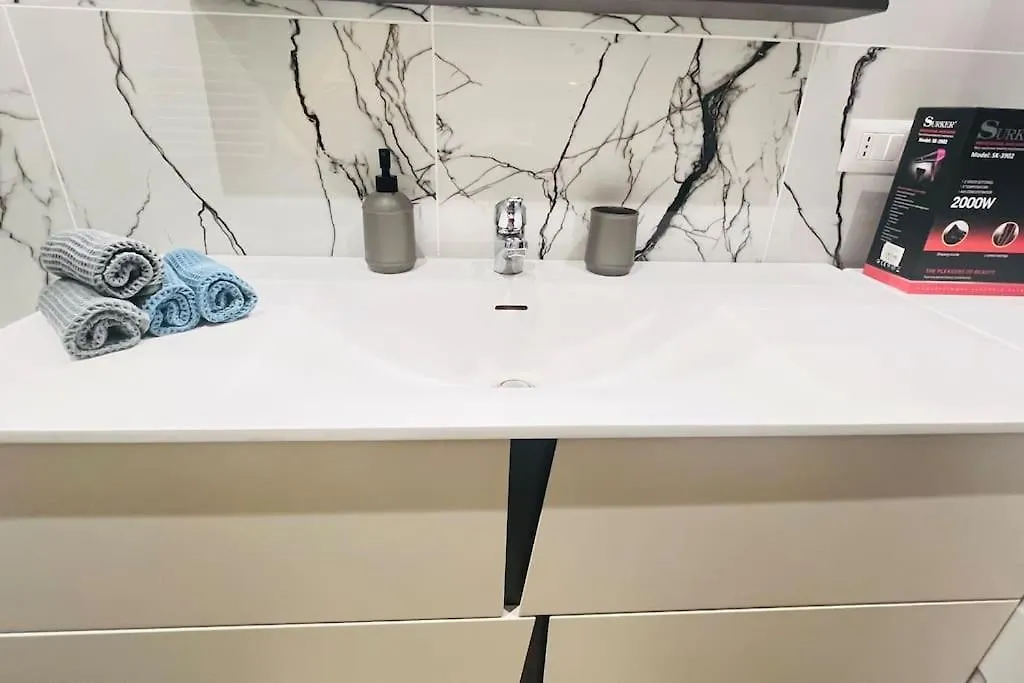 New And Elegant Apartment On The Navigli Netflix E Disney Milan Italy