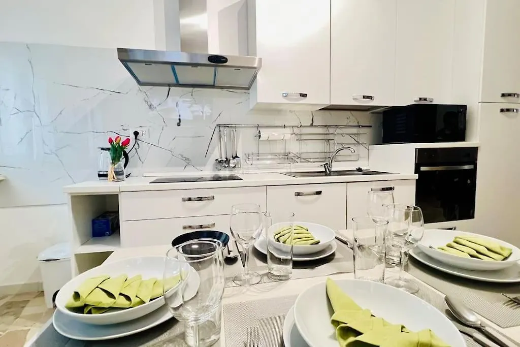 New And Elegant Apartment On The Navigli Netflix E Disney Milan