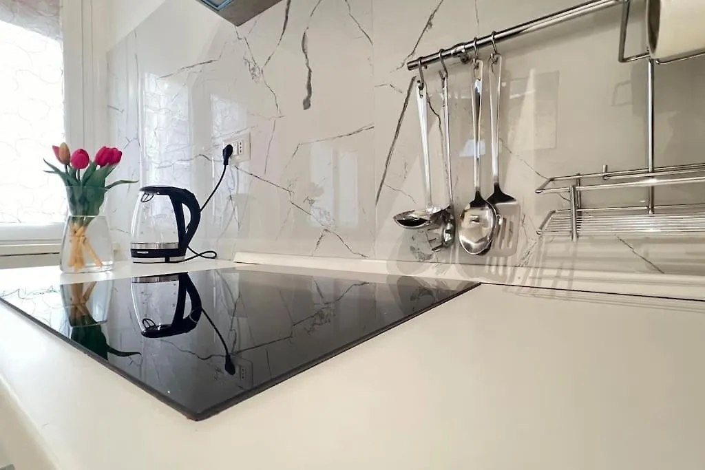New And Elegant Apartment On The Navigli Netflix E Disney Milan