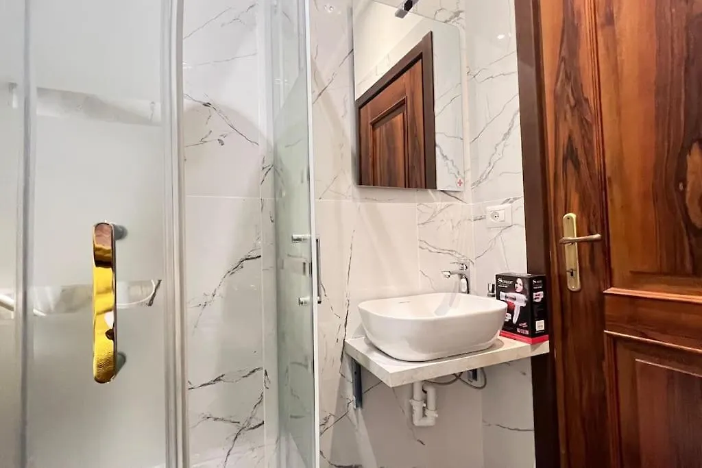 New And Elegant Apartment On The Navigli Netflix E Disney Milan