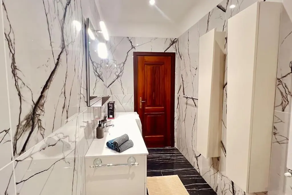 New And Elegant Apartment On The Navigli Netflix E Disney Milan