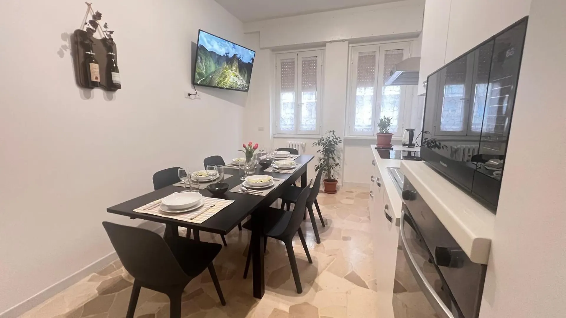 New And Elegant Apartment On The Navigli Netflix E Disney Milan Italy