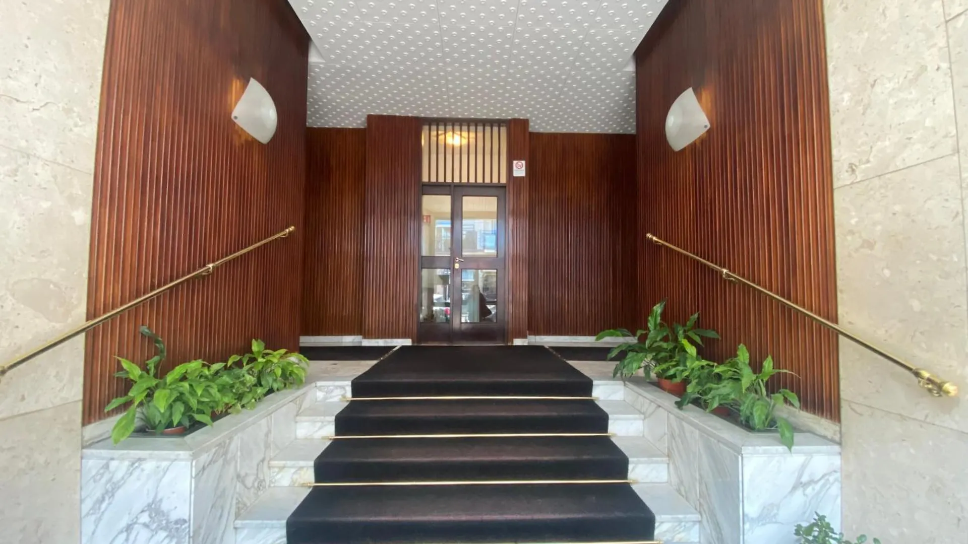 New And Elegant Apartment On The Navigli Netflix E Disney Milan